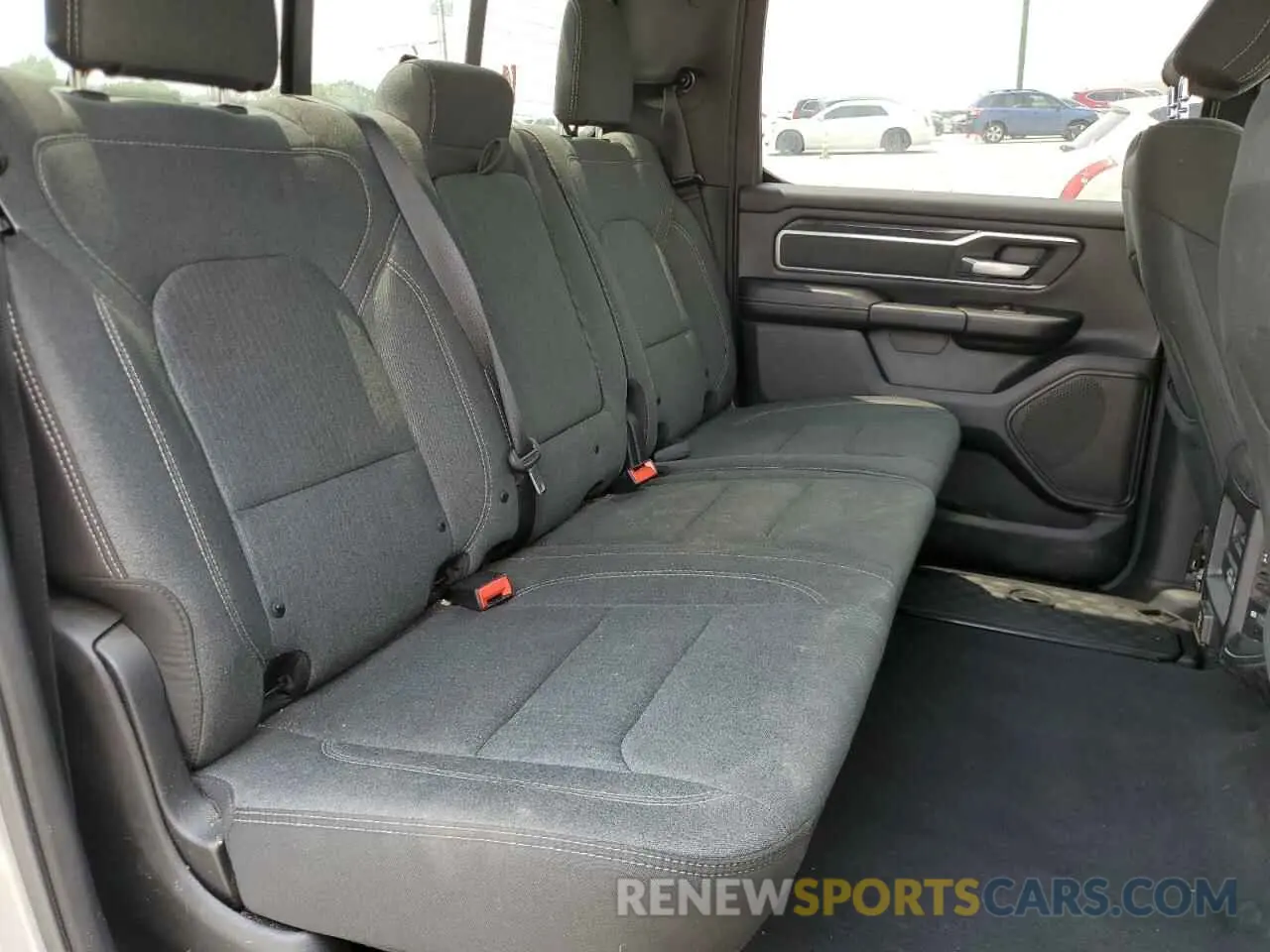10 fotografías del automóvil dañado 1C6SRFFT1KN686081 RAM 1500 2019