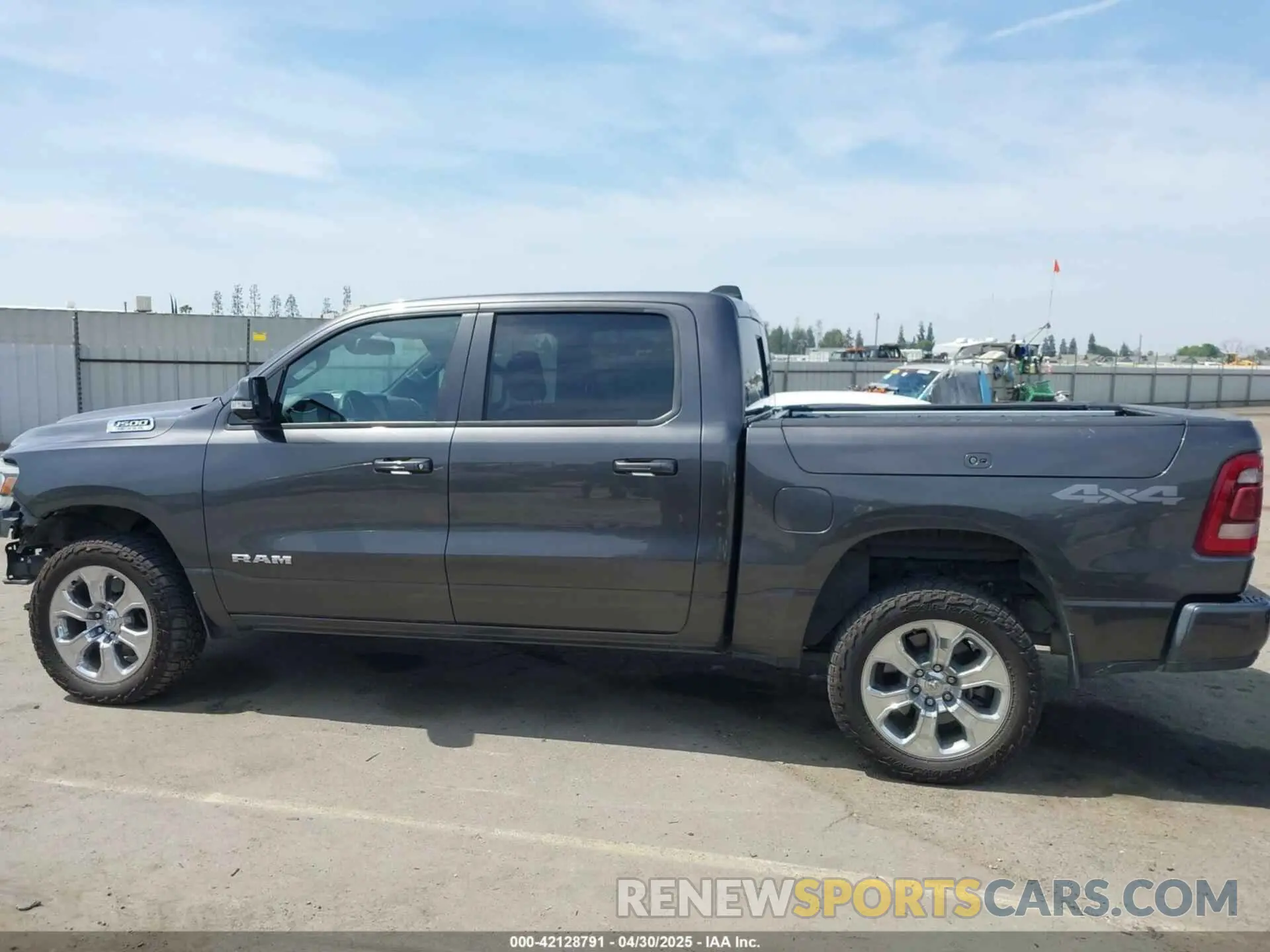 15 fotografías del automóvil dañado 1C6SRFFT1KN732525 RAM 1500 2019