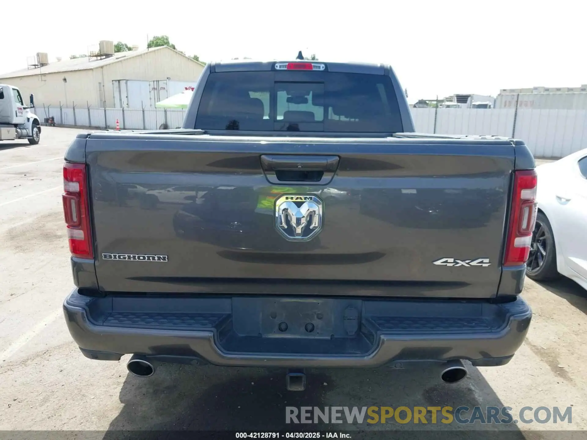 17 fotografías del automóvil dañado 1C6SRFFT1KN732525 RAM 1500 2019