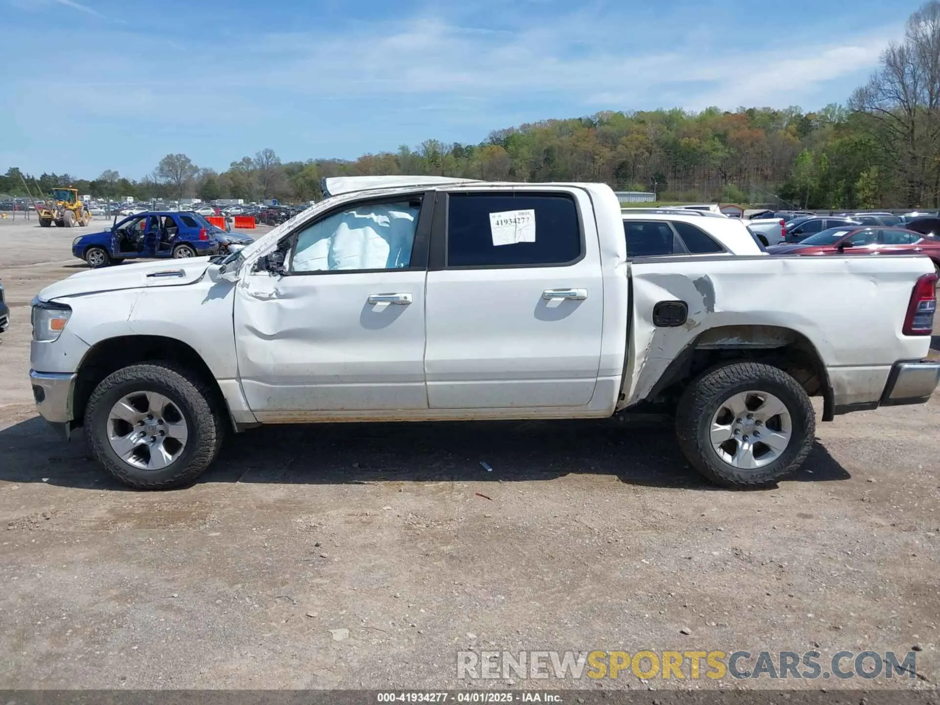 14 fotografías del automóvil dañado 1C6SRFFT2KN667846 RAM 1500 2019