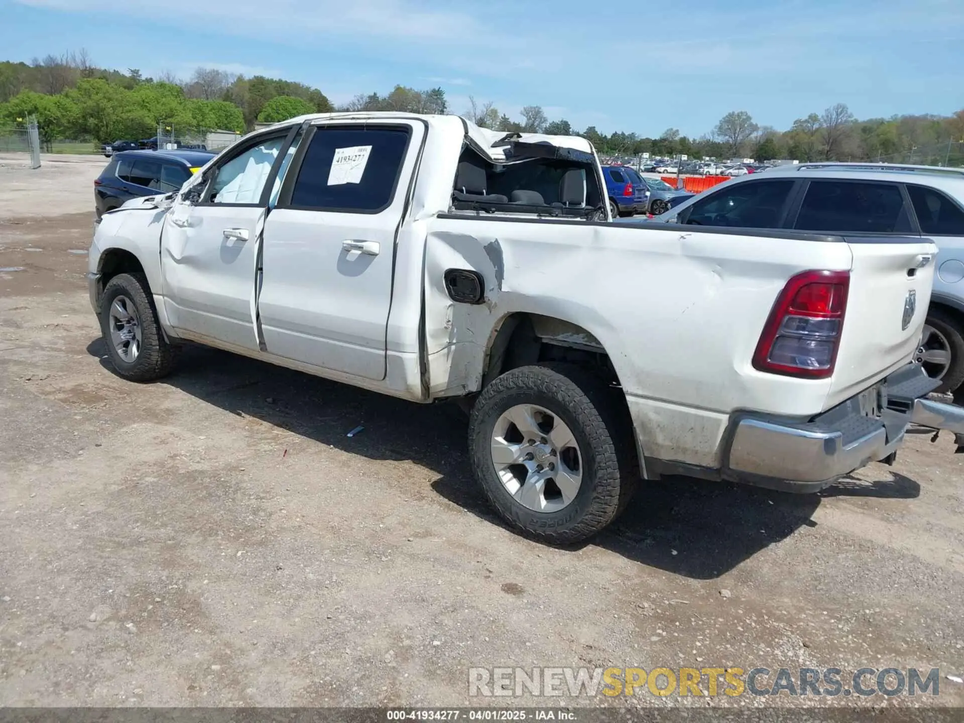 3 fotografías del automóvil dañado 1C6SRFFT2KN667846 RAM 1500 2019