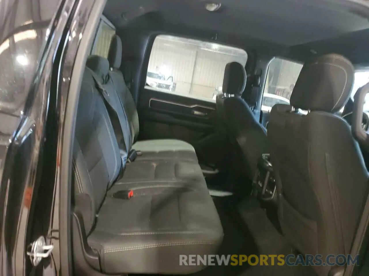 10 fotografías del automóvil dañado 1C6SRFFT2KN815574 RAM 1500 2019