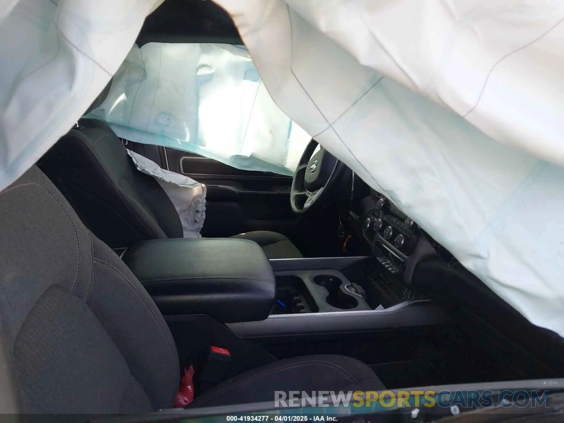 5 fotografías del automóvil dañado 1C6SRFFT2KN854178 RAM 1500 2019