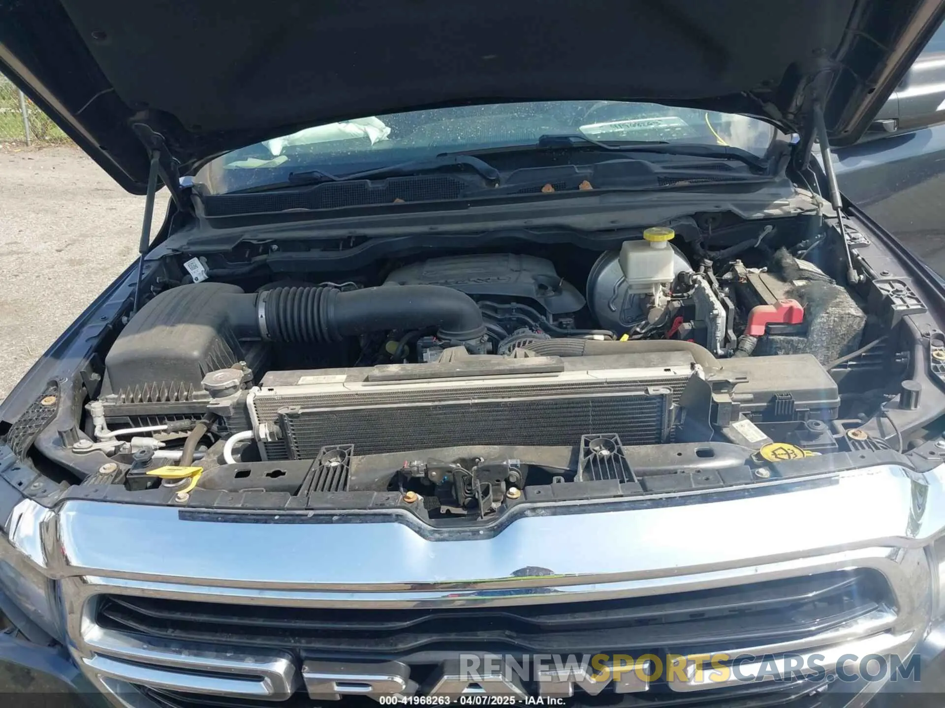 10 fotografías del automóvil dañado 1C6SRFFT3KN536294 RAM 1500 2019