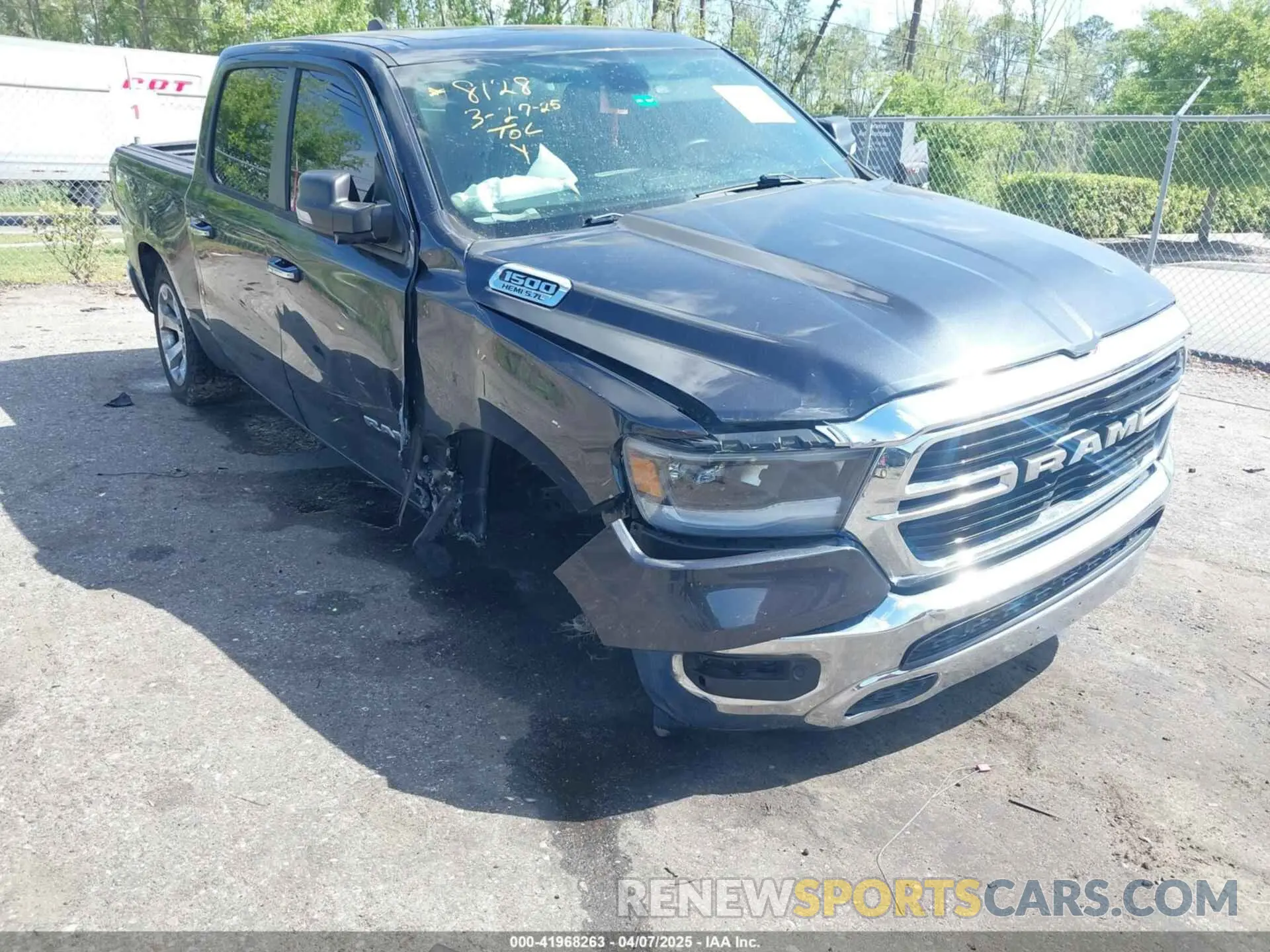 6 fotografías del automóvil dañado 1C6SRFFT3KN536294 RAM 1500 2019