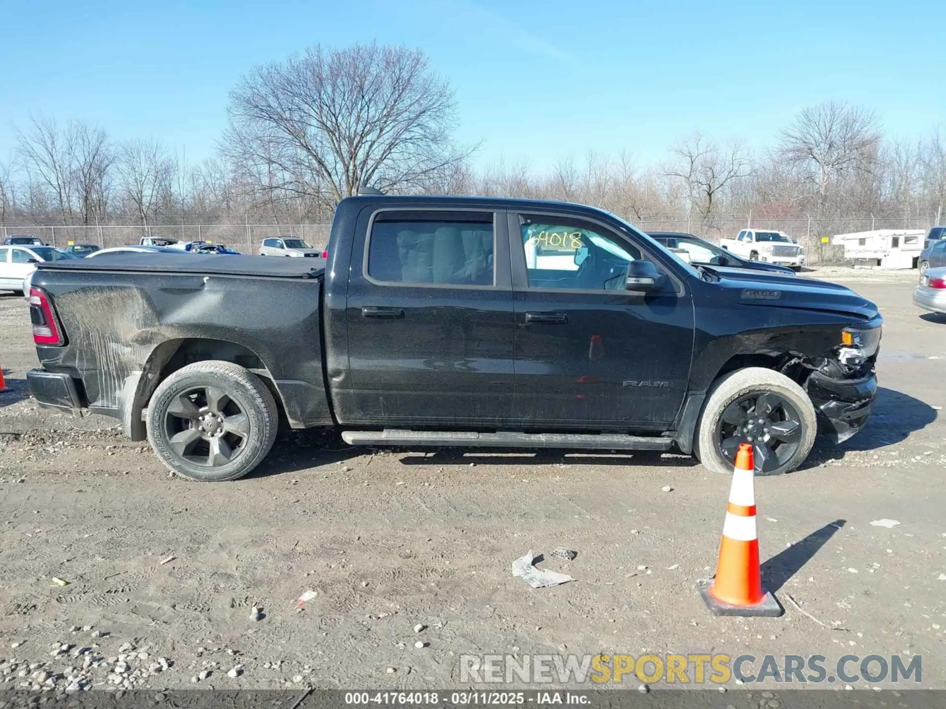 13 fotografías del automóvil dañado 1C6SRFFT3KN788000 RAM 1500 2019
