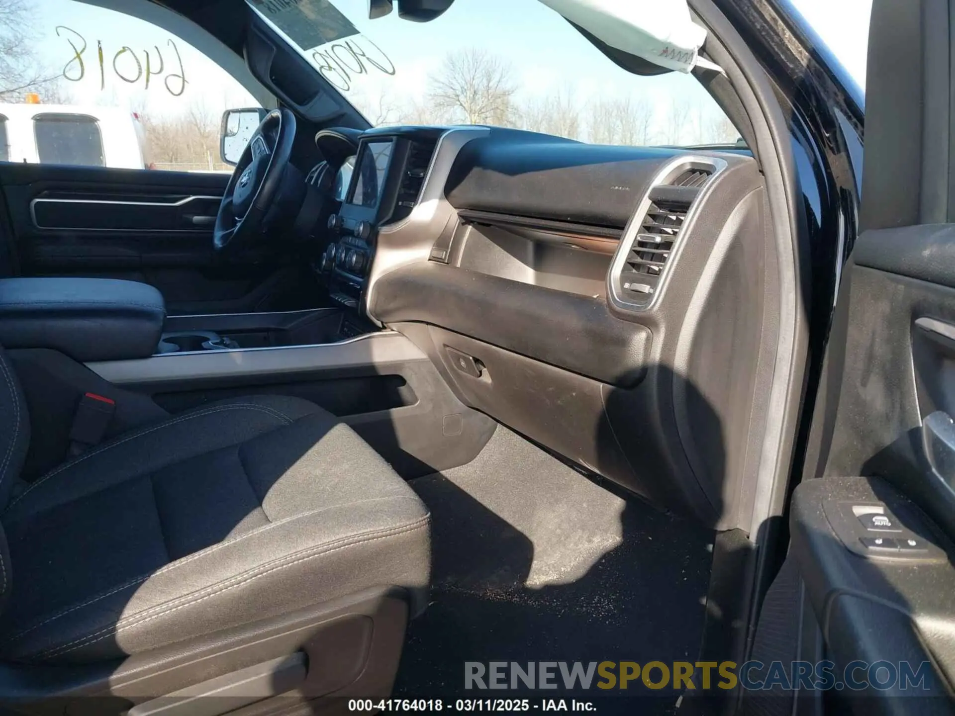 5 fotografías del automóvil dañado 1C6SRFFT3KN788000 RAM 1500 2019