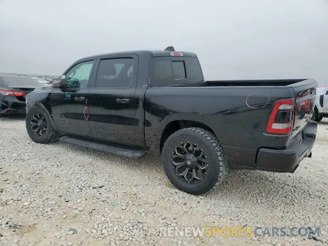 2 fotografías del automóvil dañado 1C6SRFFT3KN909351 RAM 1500 2019