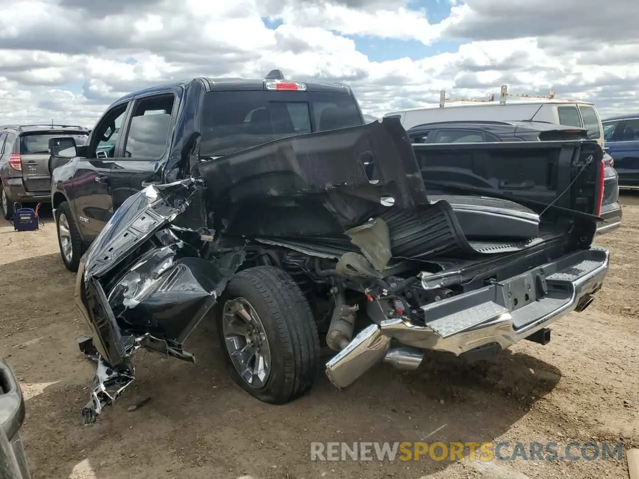 2 fotografías del automóvil dañado 1C6SRFFT4KN895167 RAM 1500 2019