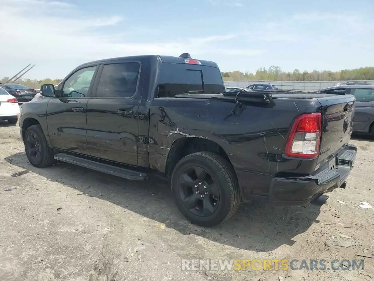 2 fotografías del automóvil dañado 1C6SRFFT4KN899445 RAM 1500 2019