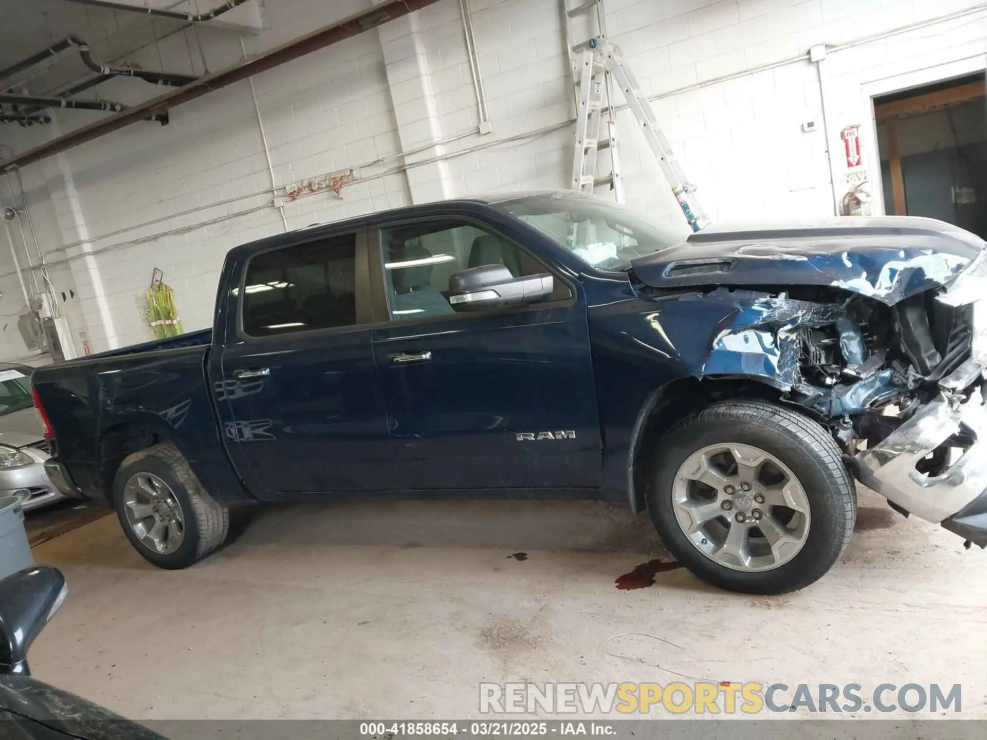 13 fotografías del automóvil dañado 1C6SRFFT5KN762580 RAM 1500 2019