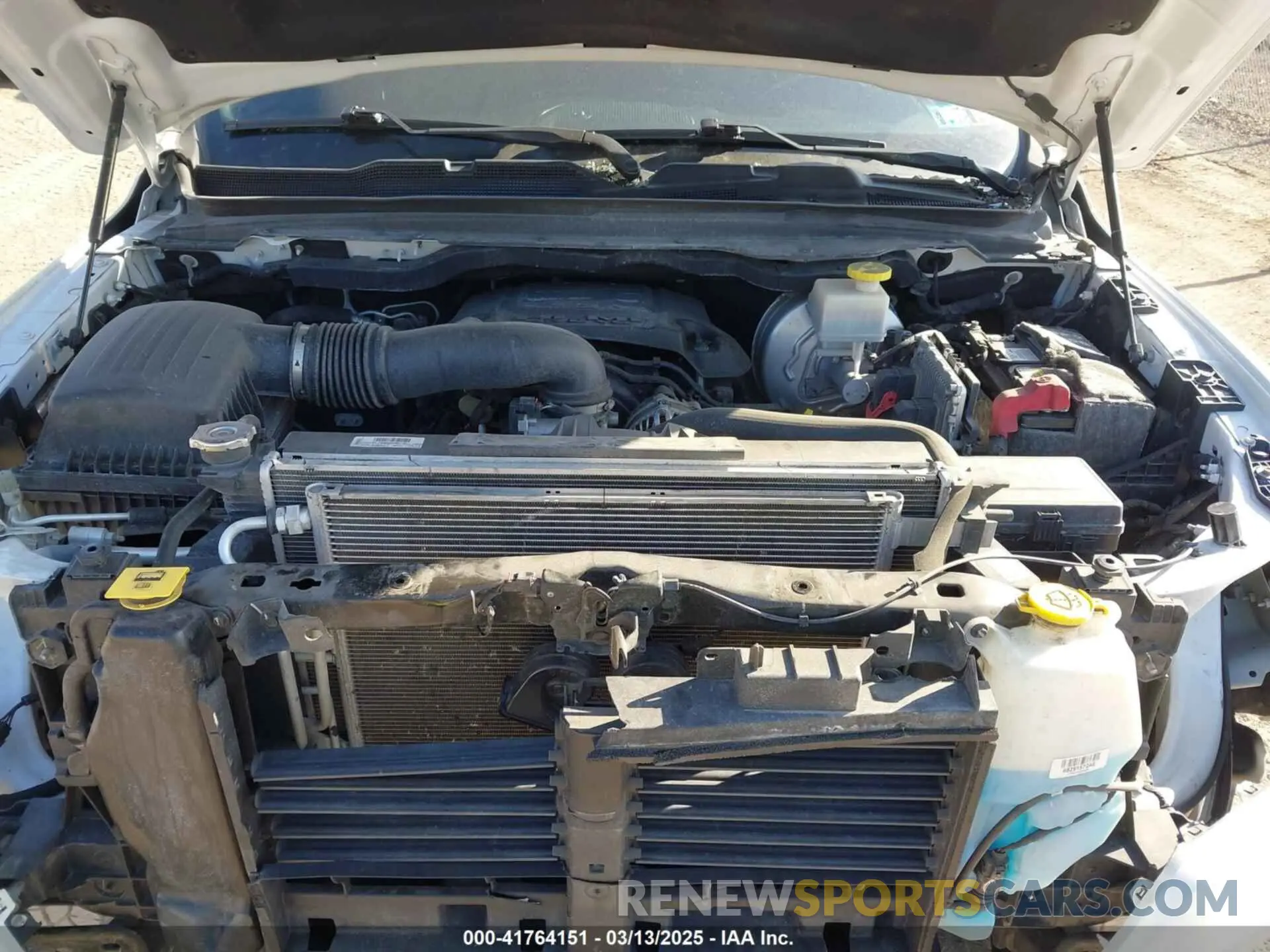 10 fotografías del automóvil dañado 1C6SRFFT5KN766371 RAM 1500 2019