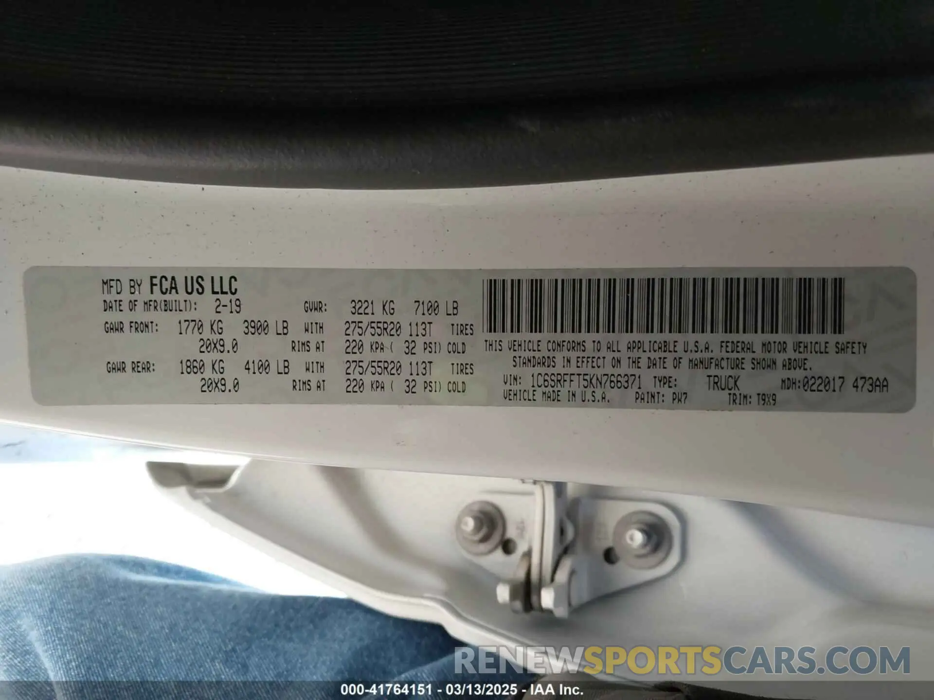 9 fotografías del automóvil dañado 1C6SRFFT5KN766371 RAM 1500 2019