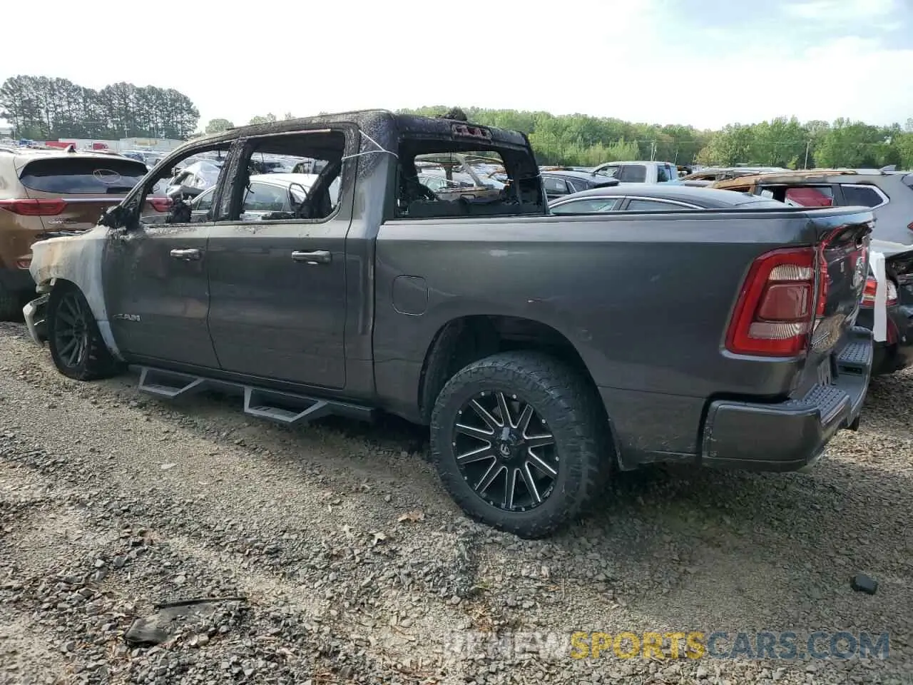 2 fotografías del automóvil dañado 1C6SRFFT6KN784684 RAM 1500 2019