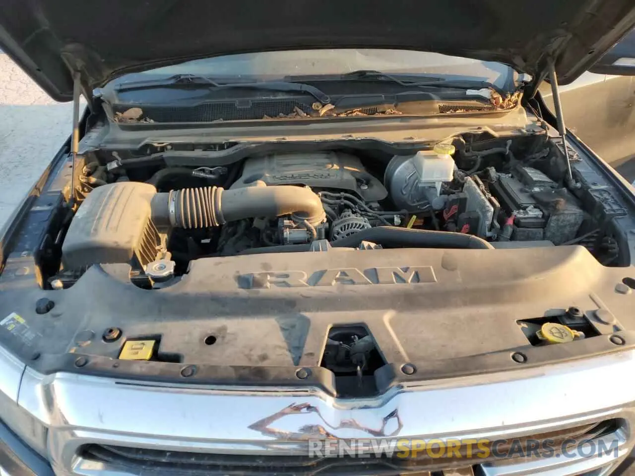 12 fotografías del automóvil dañado 1C6SRFFT7KN535777 RAM 1500 2019