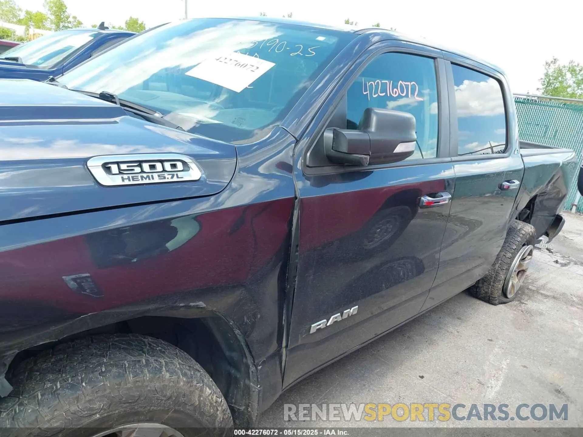 14 fotografías del automóvil dañado 1C6SRFFT7KN720010 RAM 1500 2019