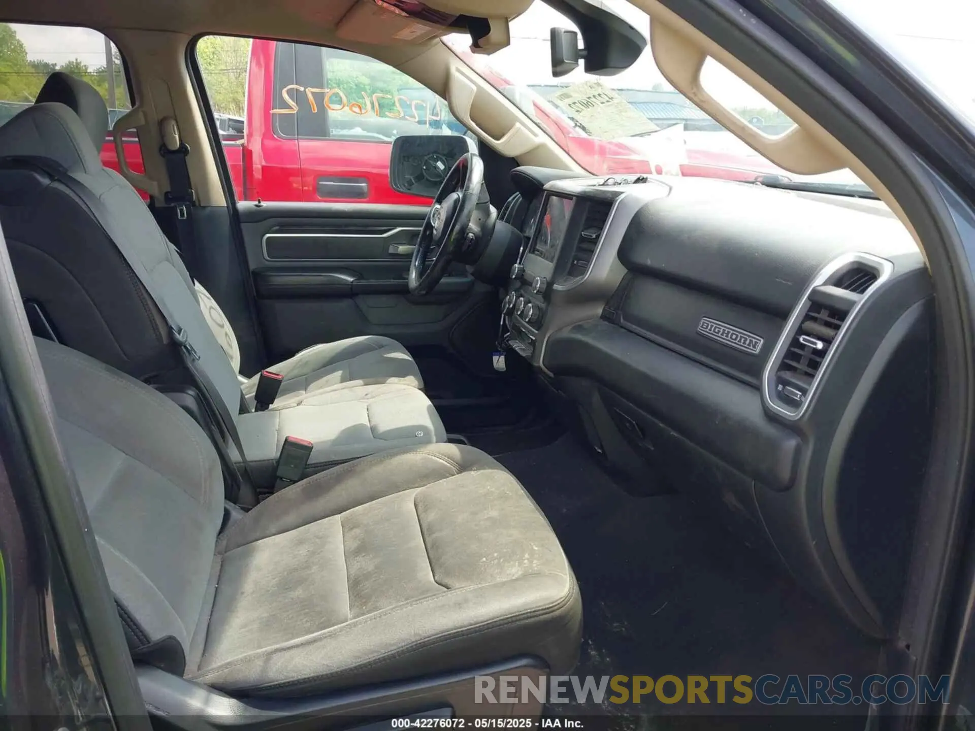 5 fotografías del automóvil dañado 1C6SRFFT7KN720010 RAM 1500 2019