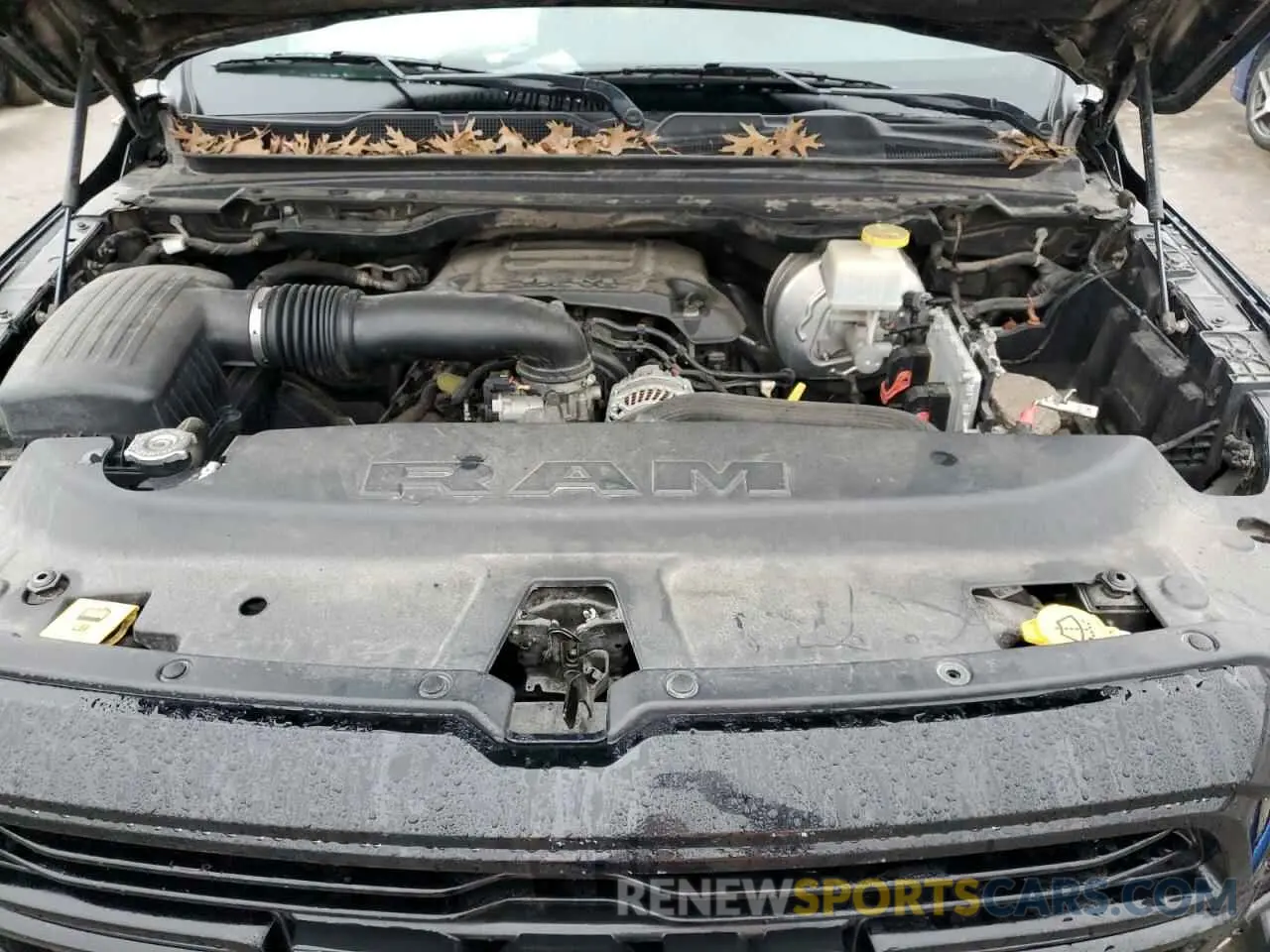 11 fotografías del automóvil dañado 1C6SRFFT8KN540180 RAM 1500 2019