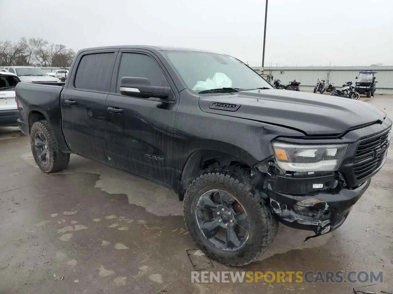 4 fotografías del automóvil dañado 1C6SRFFT8KN540180 RAM 1500 2019