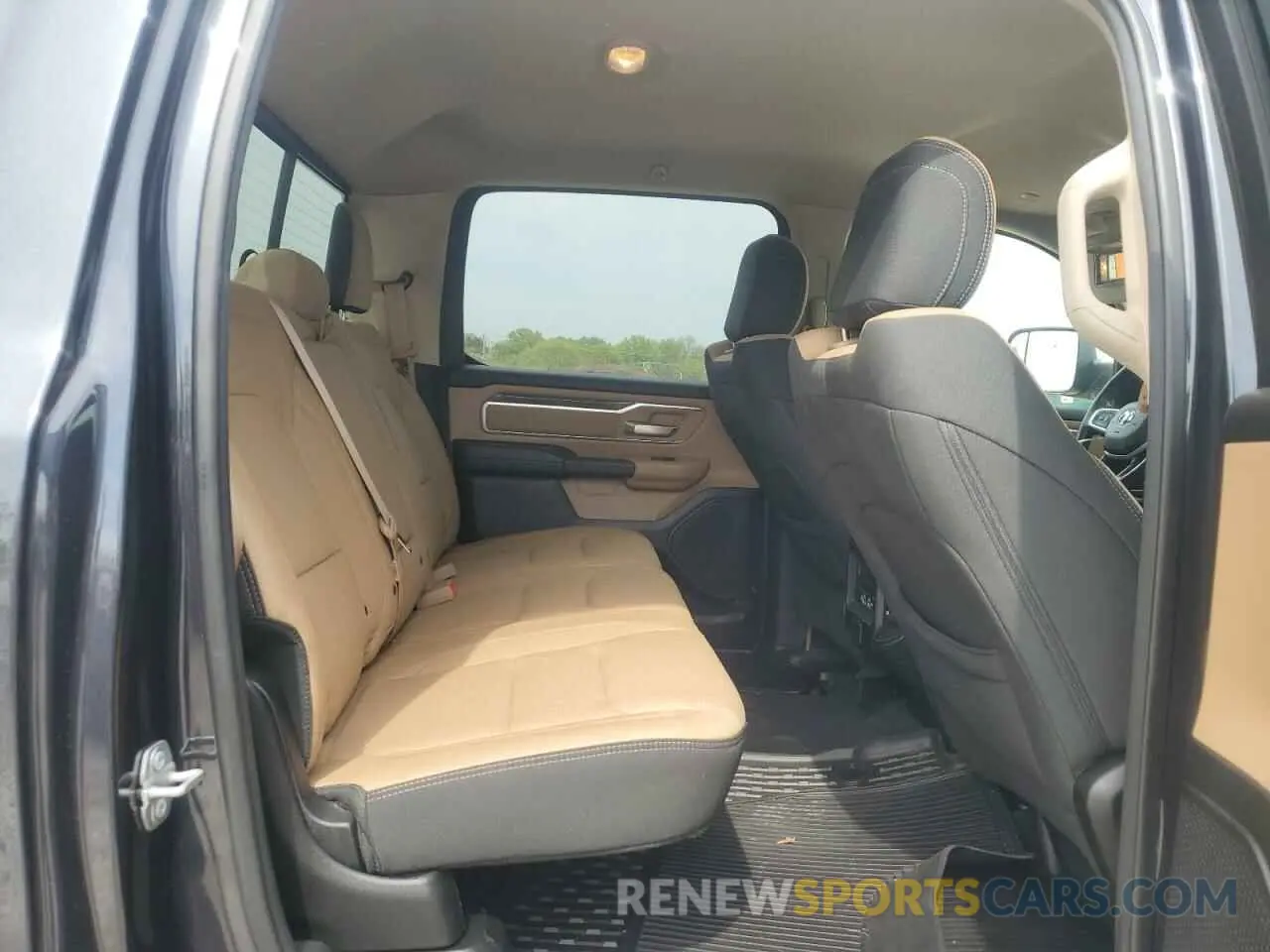 10 fotografías del automóvil dañado 1C6SRFFT8KN566357 RAM 1500 2019