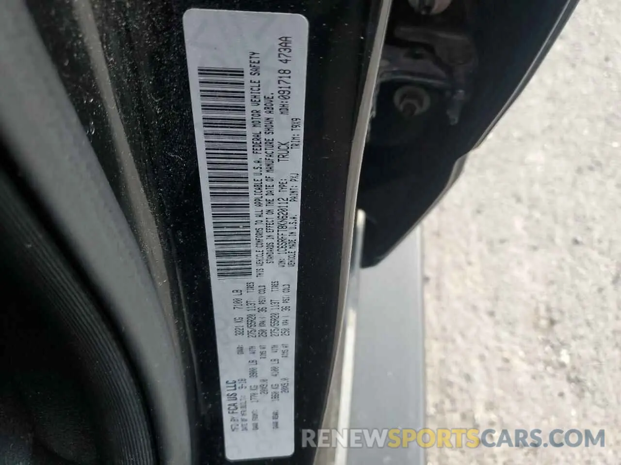 13 fotografías del automóvil dañado 1C6SRFFT8KN620112 RAM 1500 2019