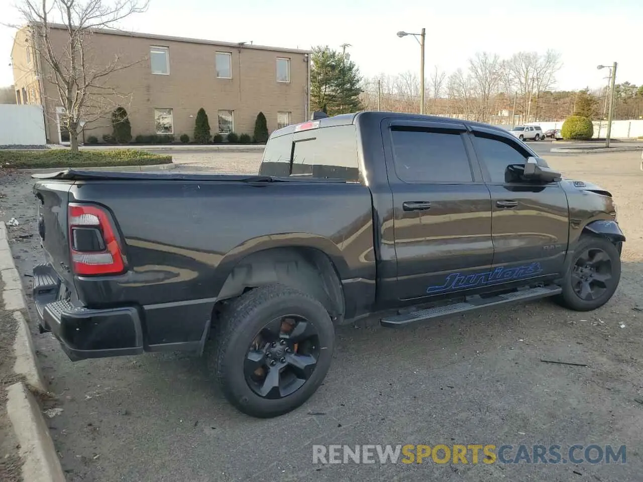 3 fotografías del automóvil dañado 1C6SRFFT8KN620112 RAM 1500 2019