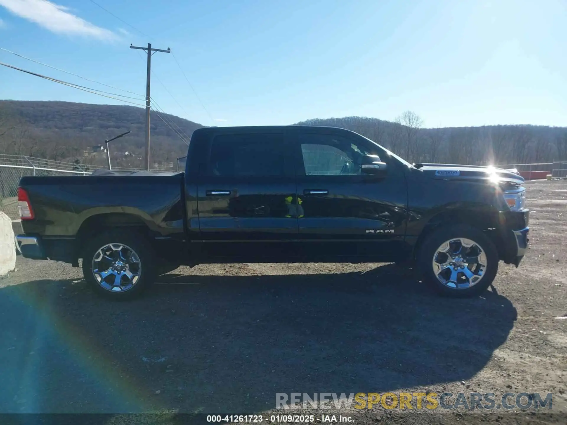 13 fotografías del automóvil dañado 1C6SRFFT8KN659895 RAM 1500 2019