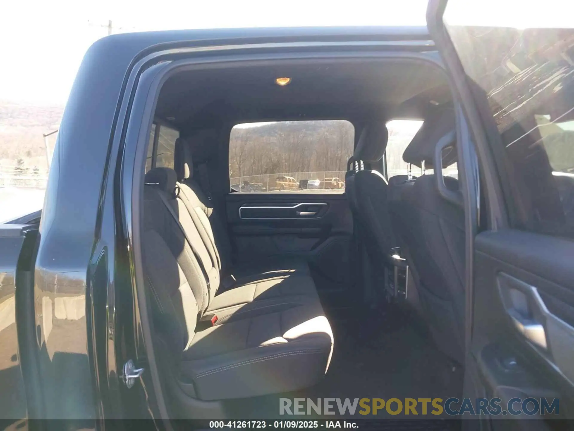8 fotografías del automóvil dañado 1C6SRFFT8KN659895 RAM 1500 2019