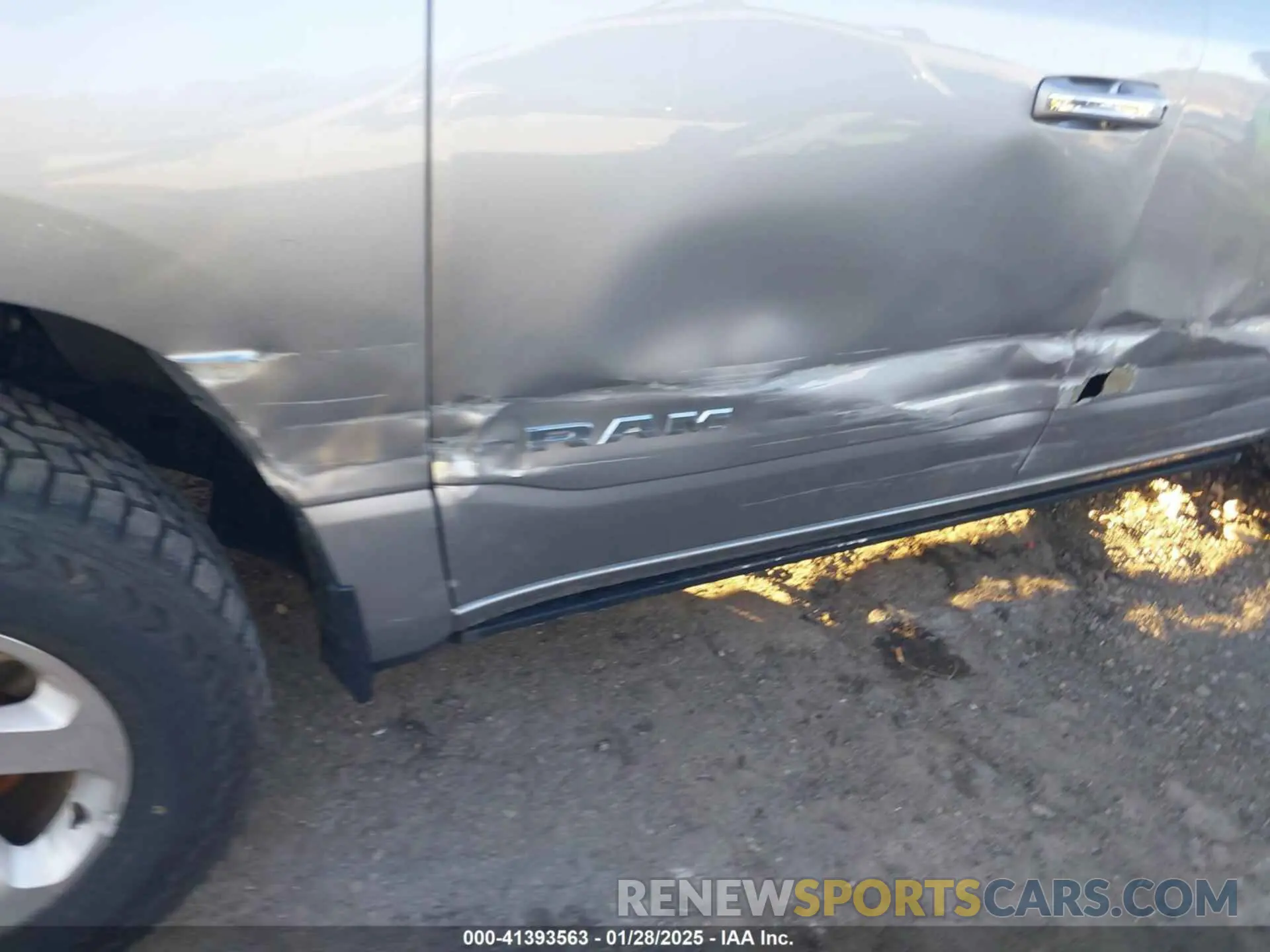 12 fotografías del automóvil dañado 1C6SRFFTXKN688055 RAM 1500 2019