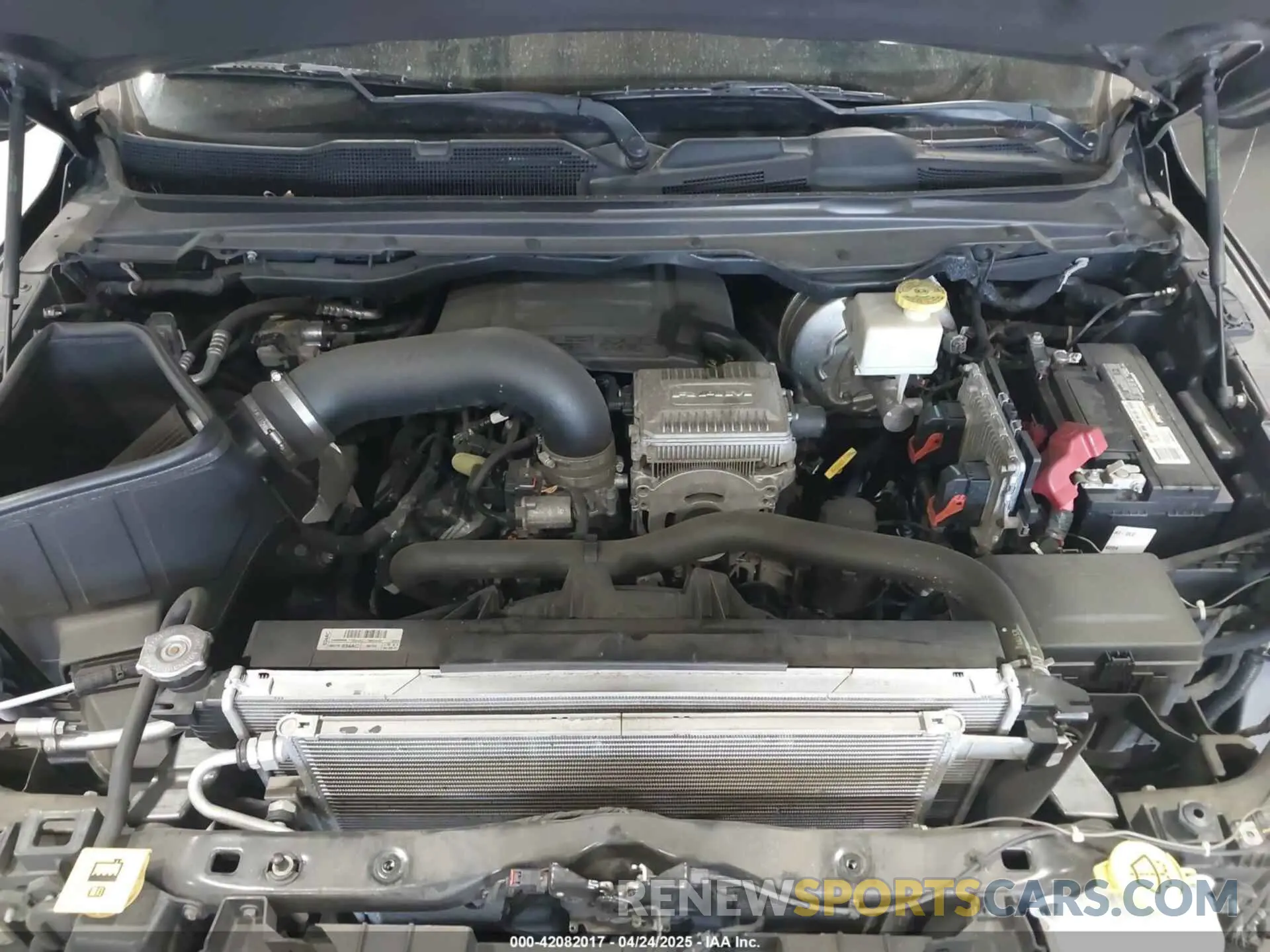 10 fotografías del automóvil dañado 1C6SRFHT0KN896183 RAM 1500 2019