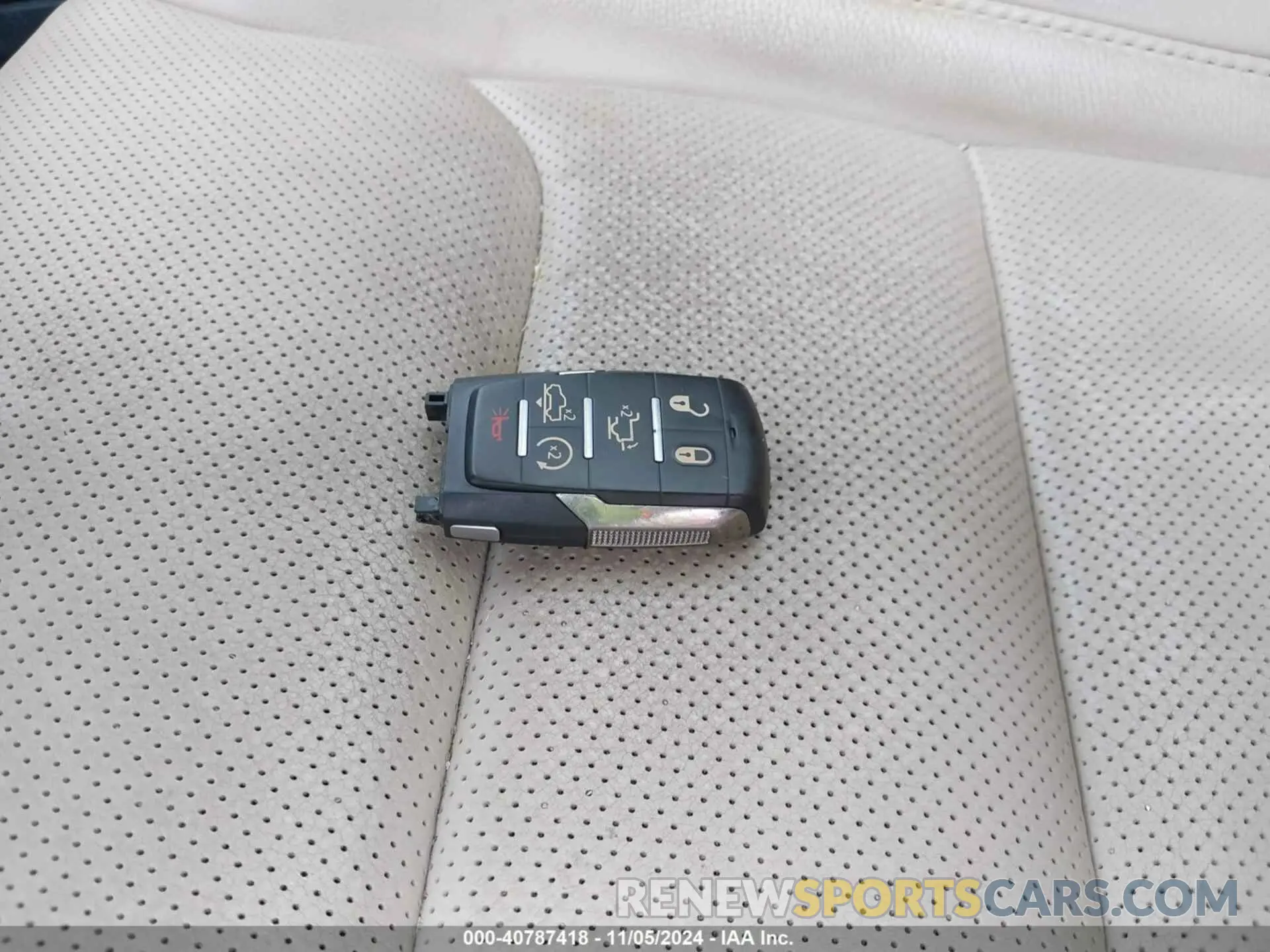 11 fotografías del automóvil dañado 1C6SRFHT5KN670477 RAM 1500 2019