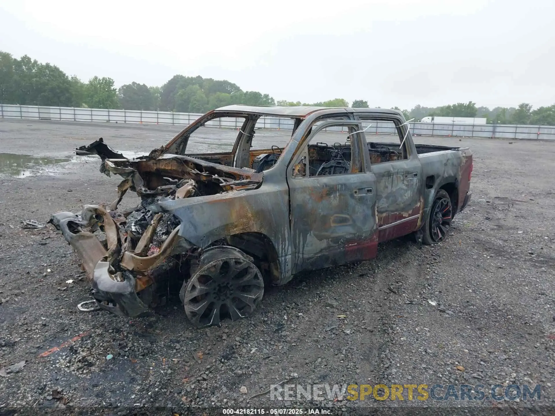 2 fotografías del automóvil dañado 1C6SRFHT6KN594249 RAM 1500 2019