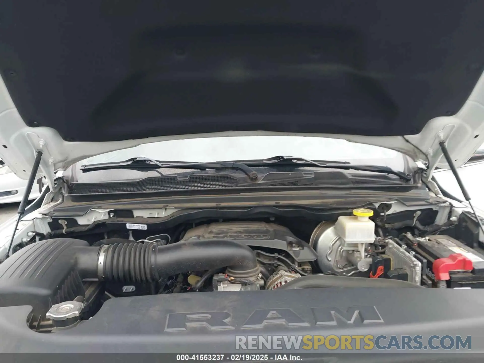 10 fotografías del automóvil dañado 1C6SRFHT8KN690688 RAM 1500 2019