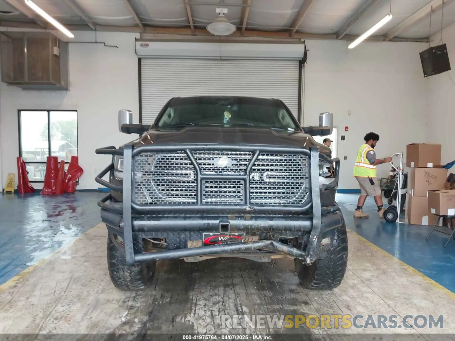 12 fotografías del automóvil dañado 1C6SRFJT2KN516917 RAM 1500 2019