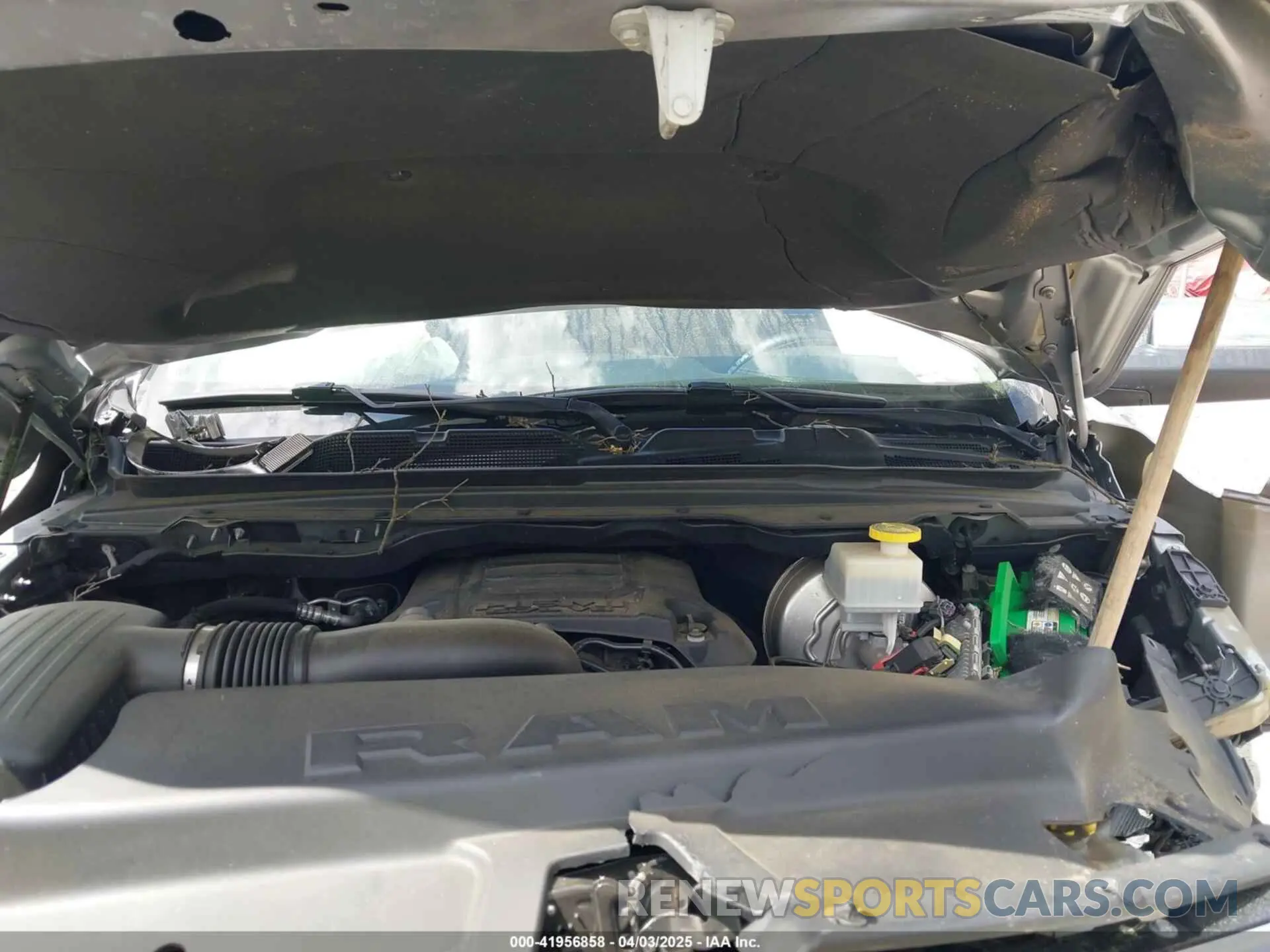10 fotografías del automóvil dañado 1C6SRFJT6KN669431 RAM 1500 2019