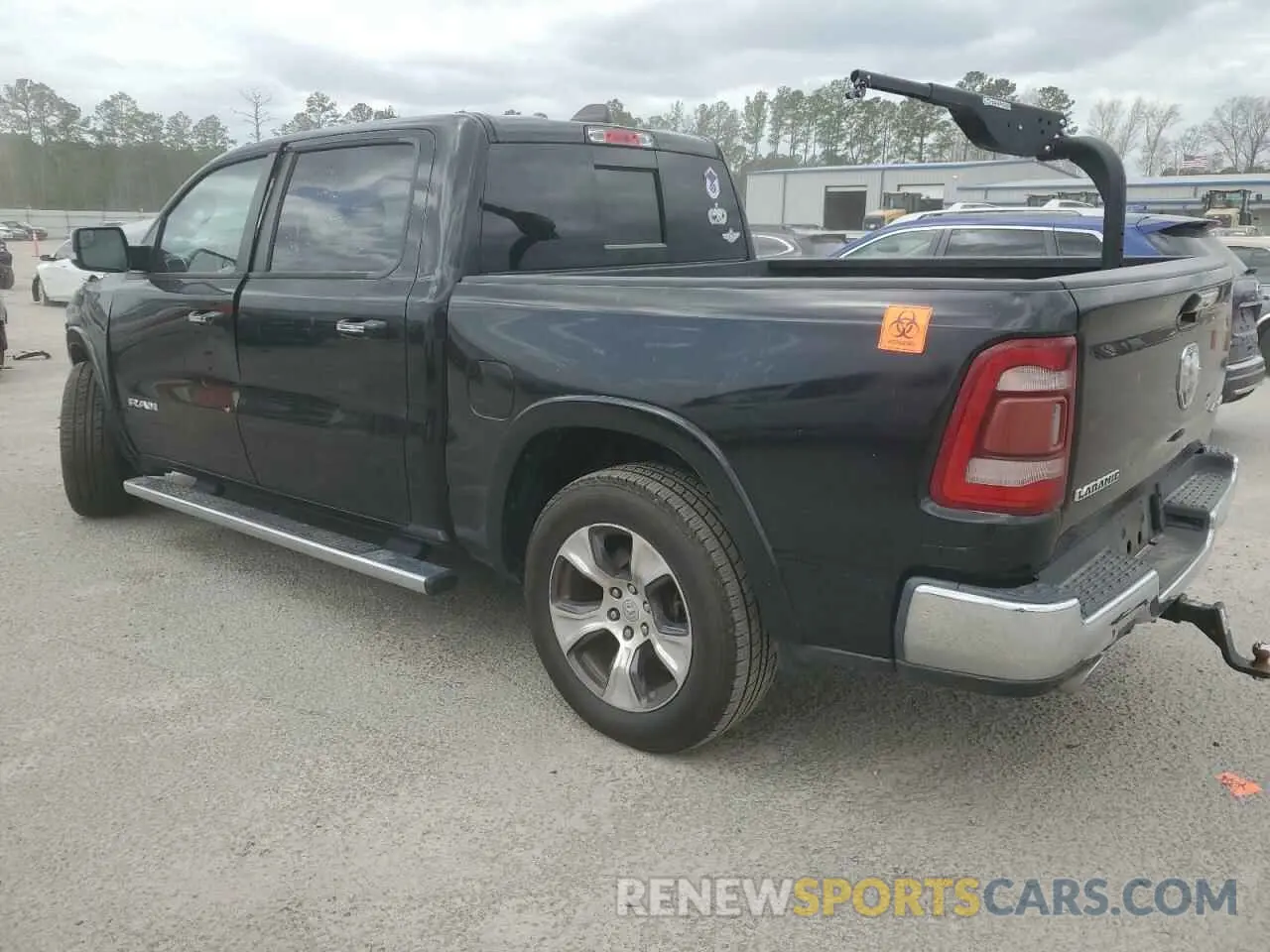 2 fotografías del automóvil dañado 1C6SRFJT6KN708163 RAM 1500 2019