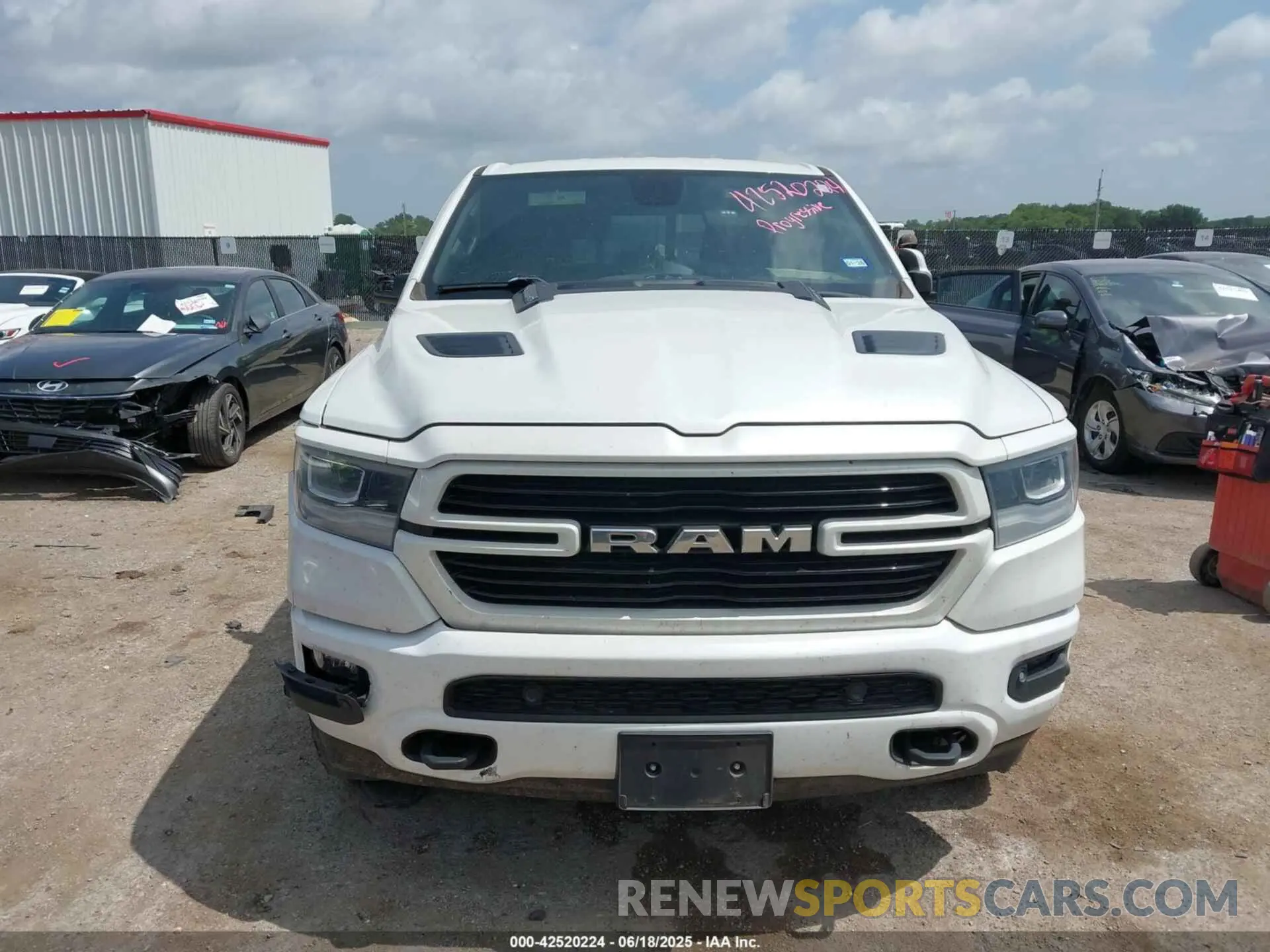 12 fotografías del automóvil dañado 1C6SRFJT7KN605947 RAM 1500 2019
