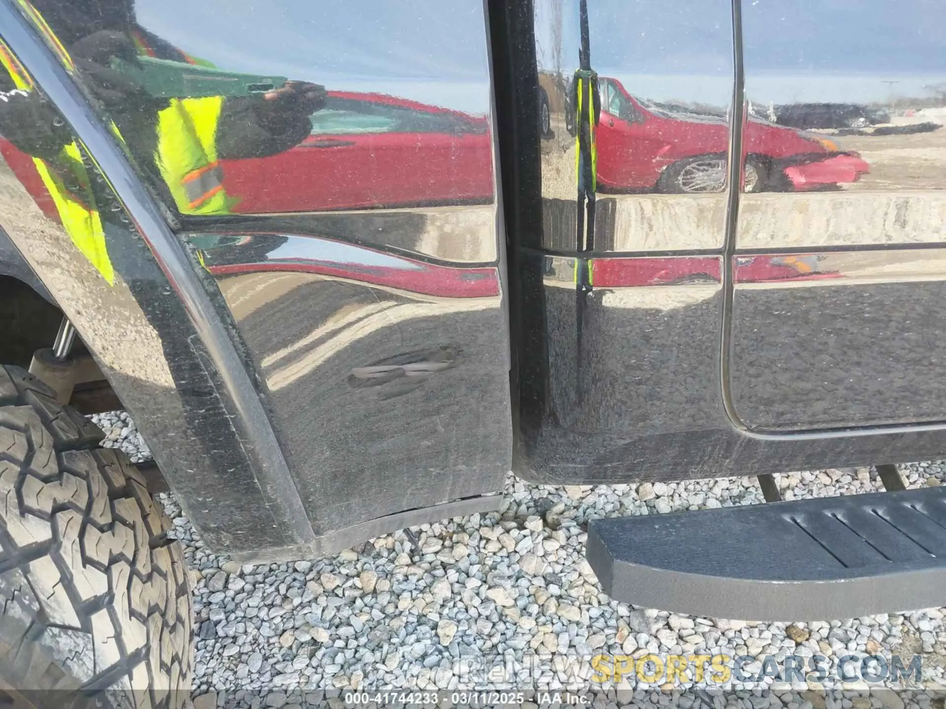 20 fotografías del automóvil dañado 1C6SRFJT9KN881854 RAM 1500 2019