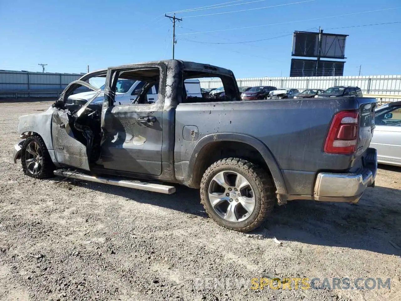 2 fotografías del automóvil dañado 1C6SRFJTXKN786686 RAM 1500 2019