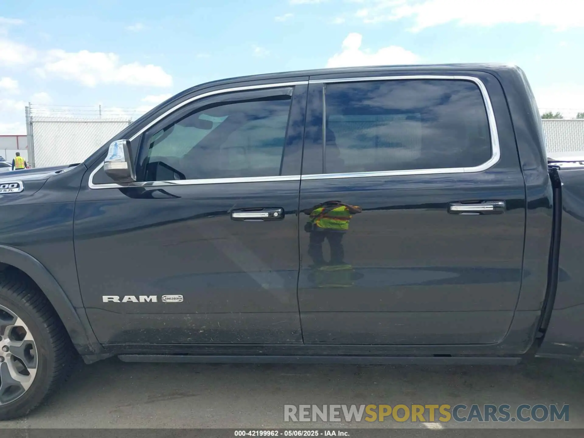 14 fotografías del automóvil dañado 1C6SRFKT1KN907667 RAM 1500 2019