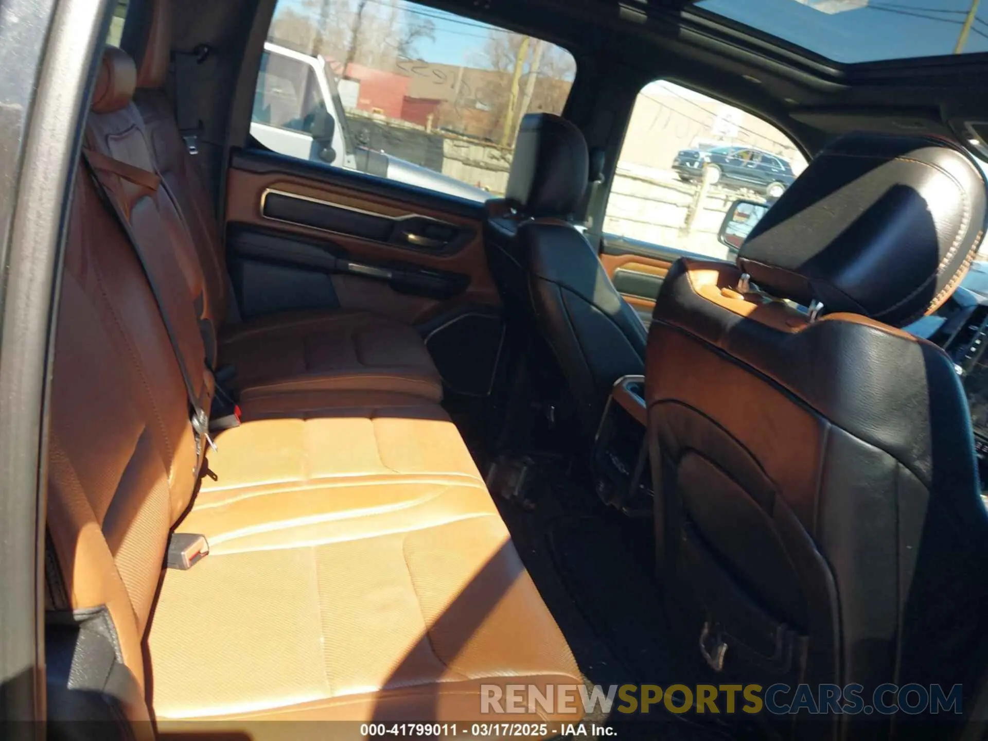 8 fotografías del automóvil dañado 1C6SRFKT5KN700506 RAM 1500 2019