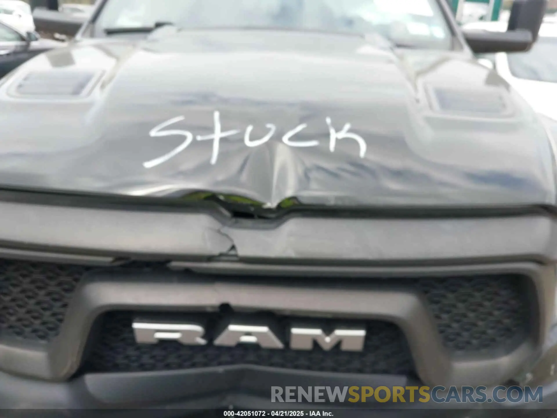 10 fotografías del automóvil dañado 1C6SRFLT1KN570013 RAM 1500 2019