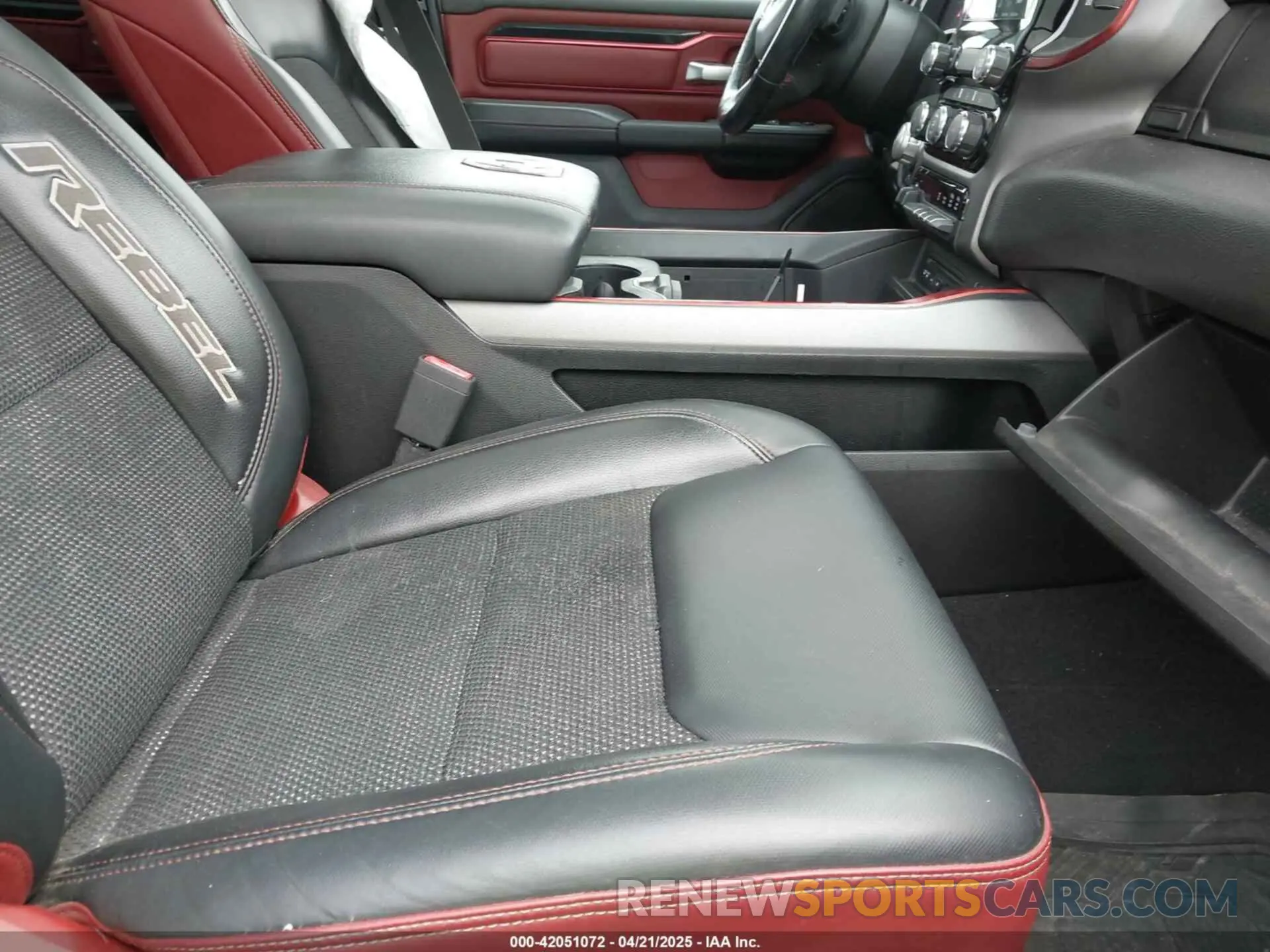 5 fotografías del automóvil dañado 1C6SRFLT1KN570013 RAM 1500 2019