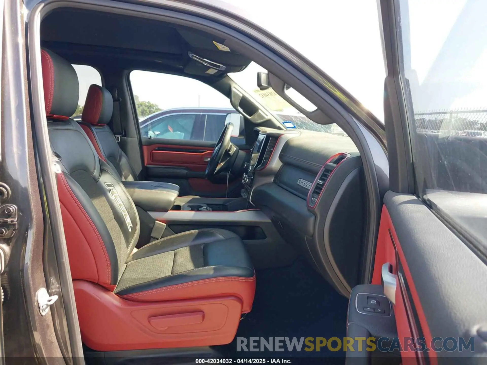 5 fotografías del automóvil dañado 1C6SRFLT2KN661792 RAM 1500 2019