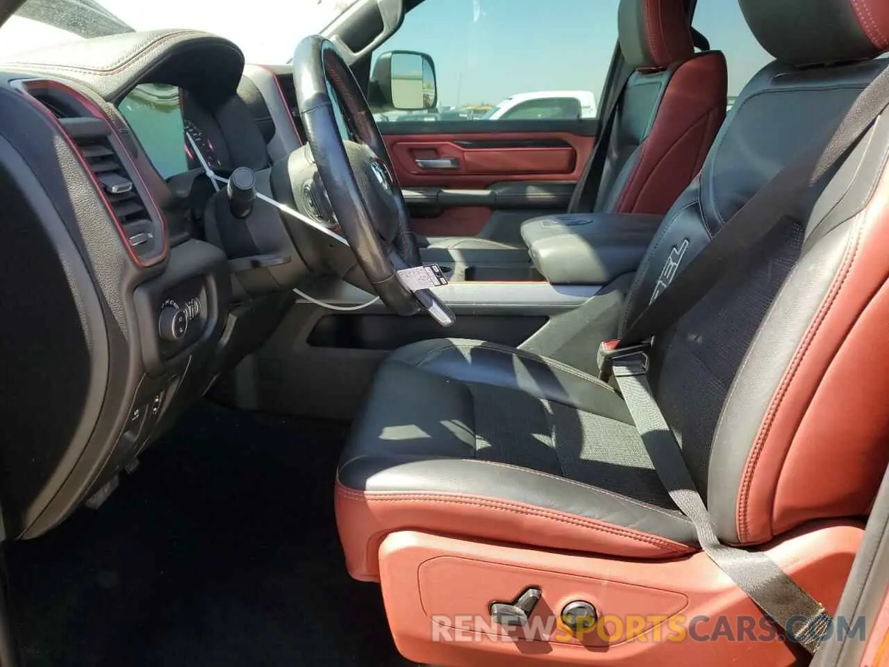 7 fotografías del automóvil dañado 1C6SRFLT3KN618482 RAM 1500 2019