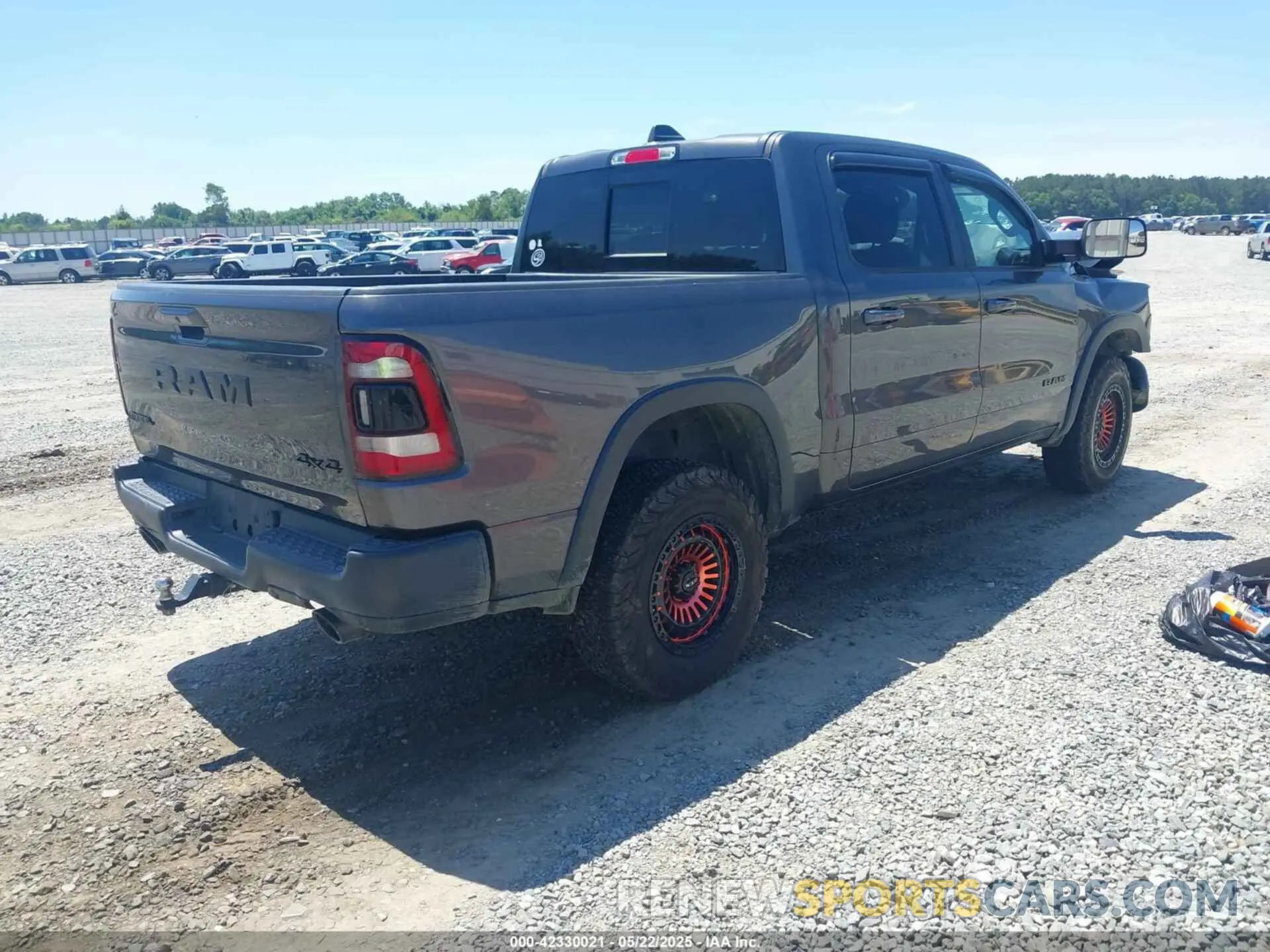 4 fotografías del automóvil dañado 1C6SRFLT5KN749669 RAM 1500 2019
