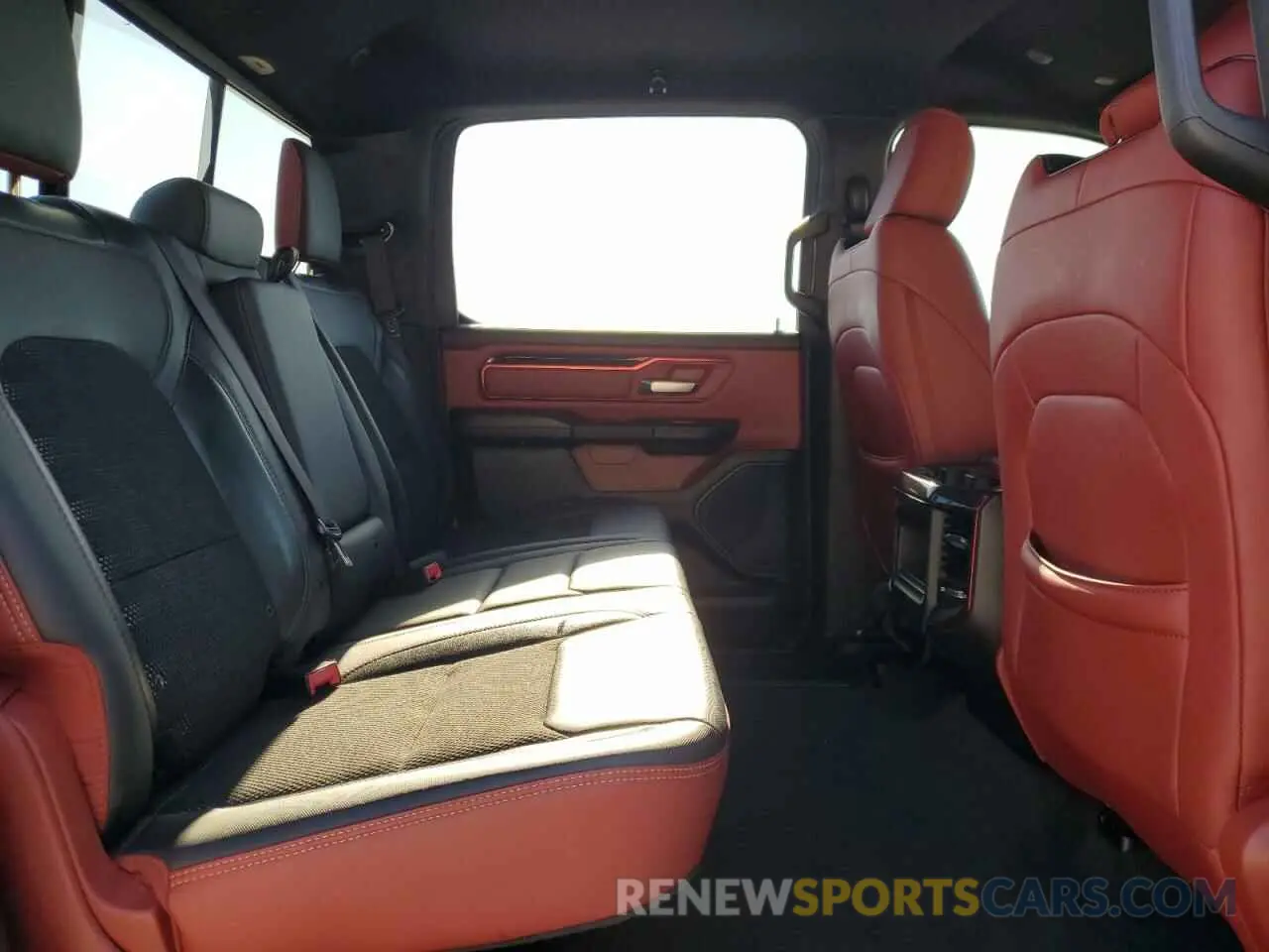 10 fotografías del automóvil dañado 1C6SRFLT5KN845107 RAM 1500 2019