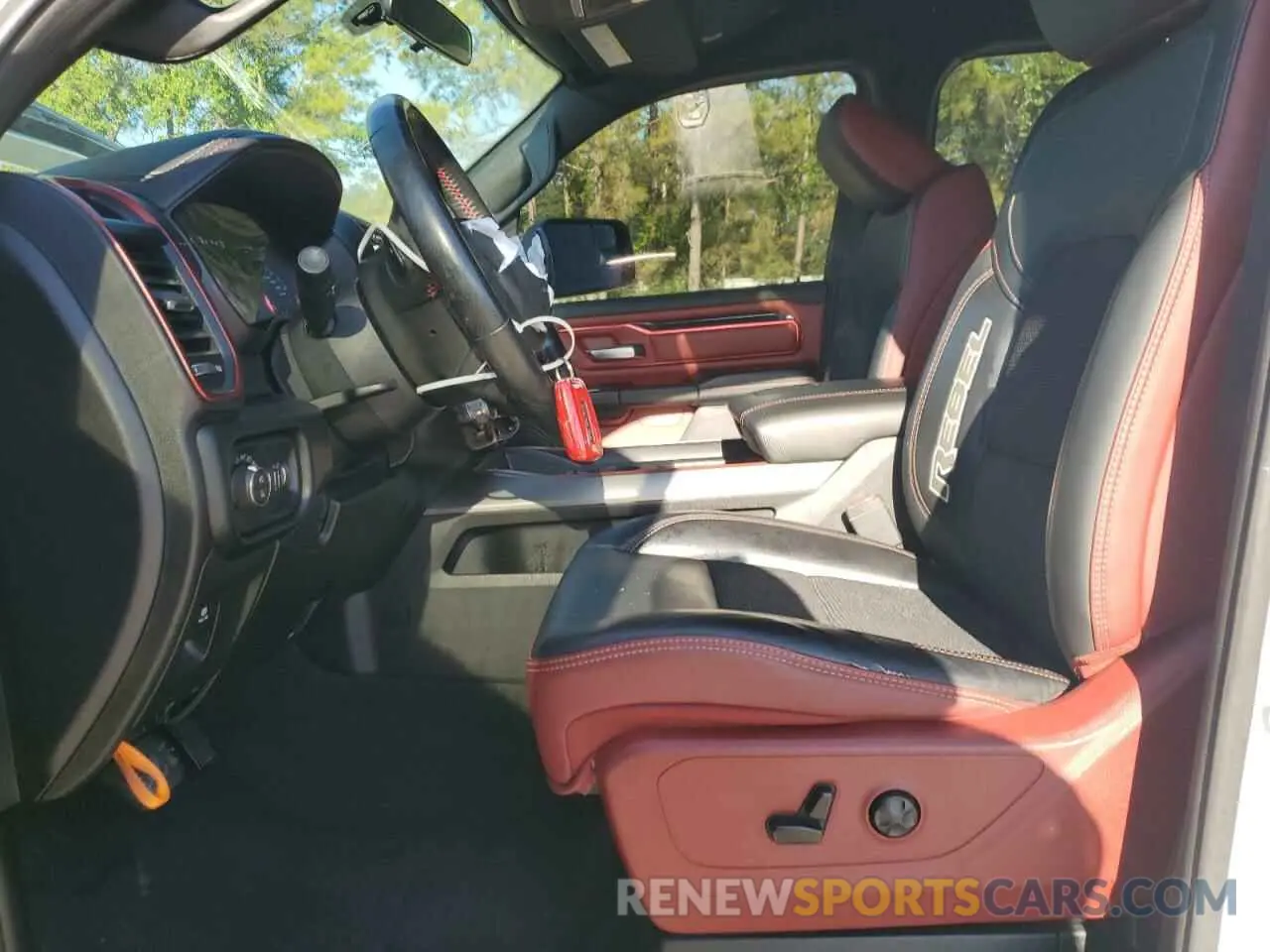 7 fotografías del automóvil dañado 1C6SRFLT5KN845107 RAM 1500 2019