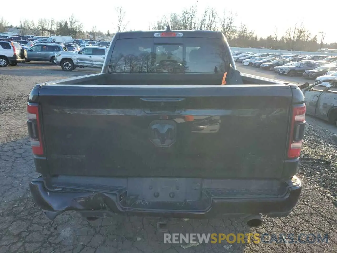 6 fotografías del automóvil dañado 1C6SRFLT7KN545567 RAM 1500 2019