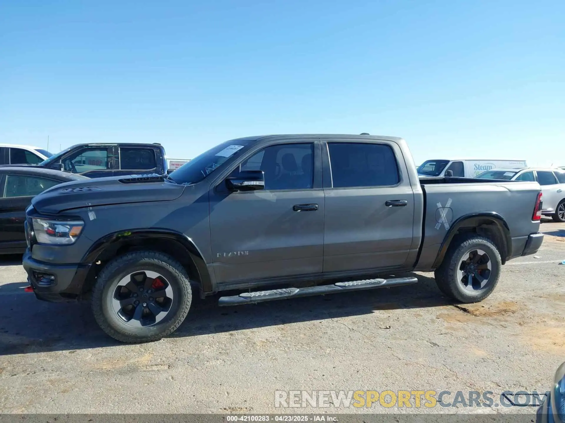 13 fotografías del automóvil dañado 1C6SRFLT7KN569786 RAM 1500 2019